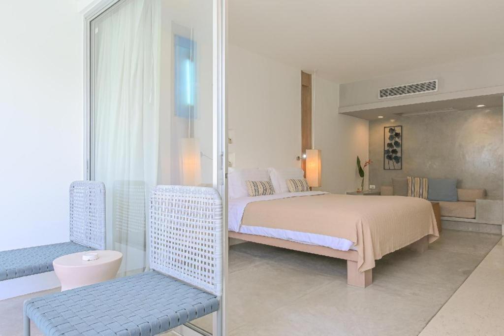 Ramada By Wyndham Phuket Southsea Hotell Karon Exteriör bild
