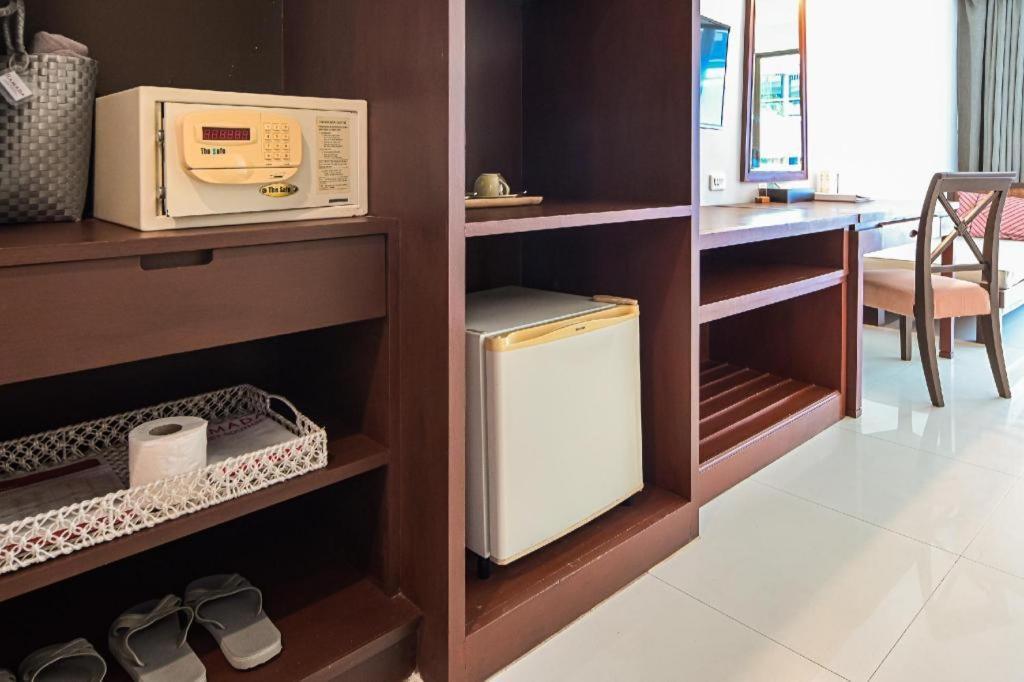 Ramada By Wyndham Phuket Southsea Hotell Karon Exteriör bild