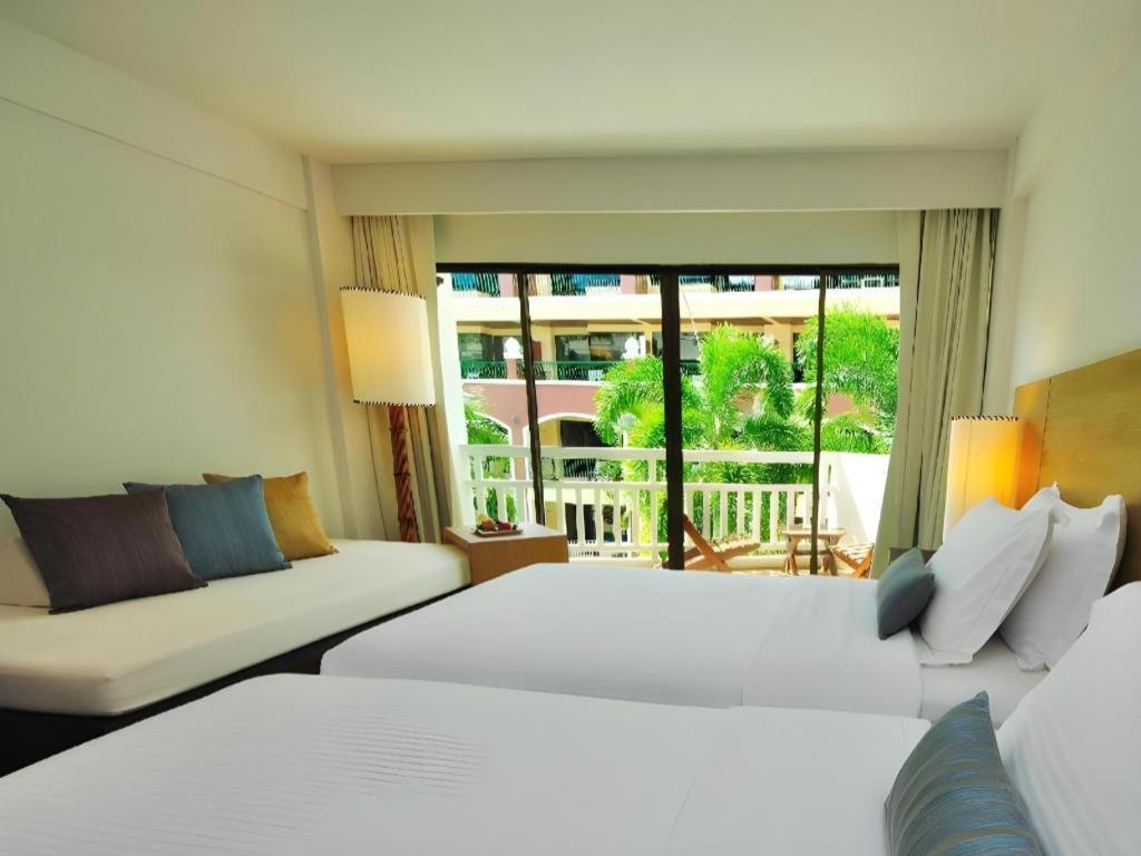 Ramada By Wyndham Phuket Southsea Hotell Karon Exteriör bild