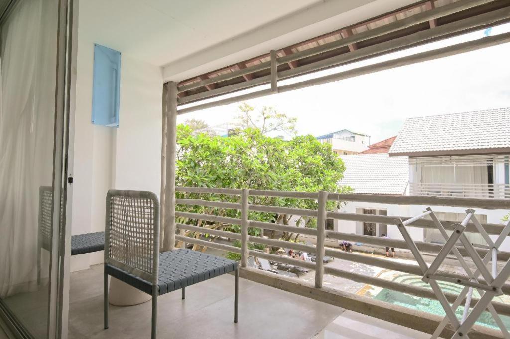 Ramada By Wyndham Phuket Southsea Hotell Karon Exteriör bild