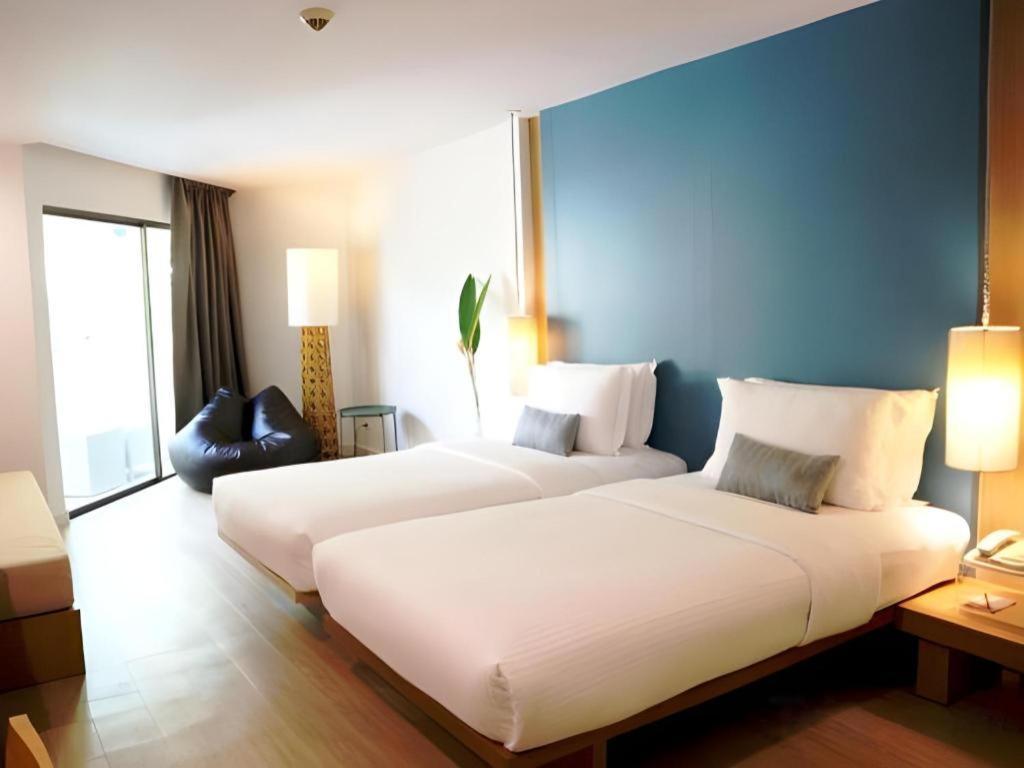 Ramada By Wyndham Phuket Southsea Hotell Karon Exteriör bild
