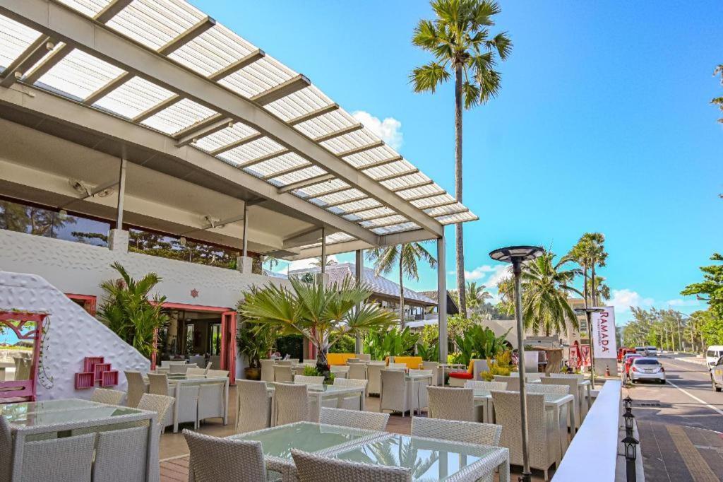 Ramada By Wyndham Phuket Southsea Hotell Karon Exteriör bild