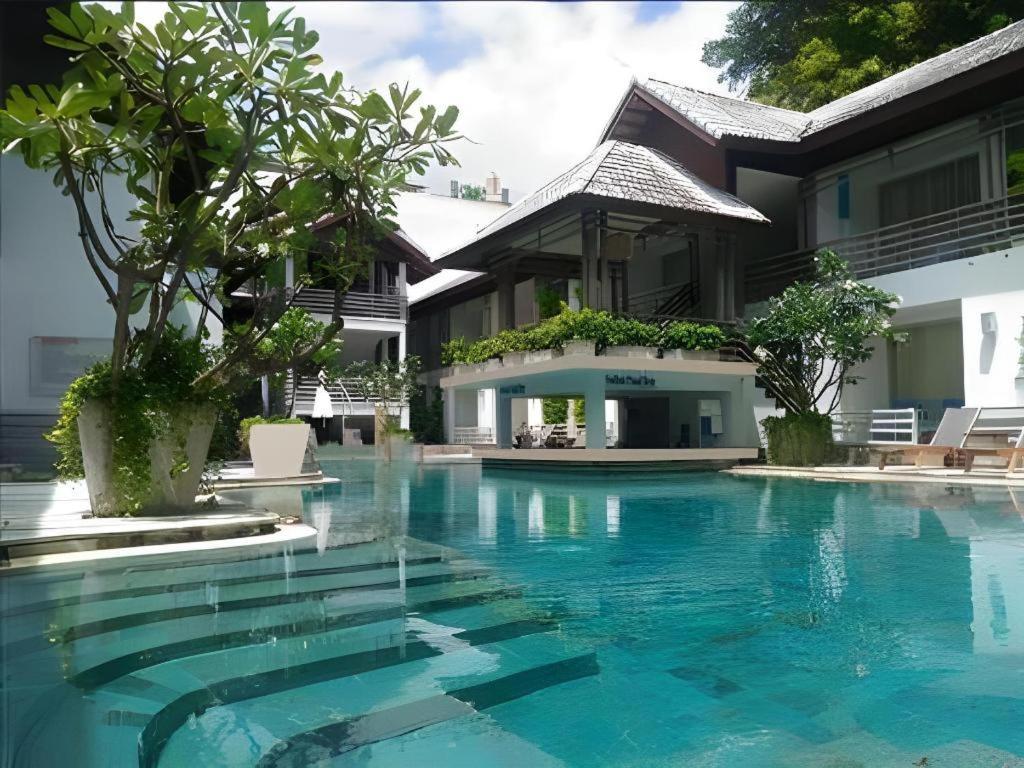 Ramada By Wyndham Phuket Southsea Hotell Karon Exteriör bild